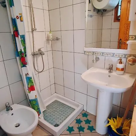 Hotel Retro Wooden House